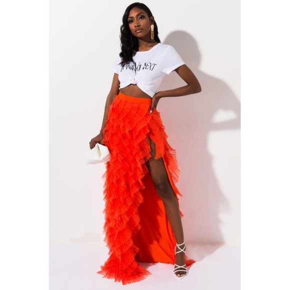 ISO Akira Ruffled Drinks on You Skirt - any color - Picture 4 of 5